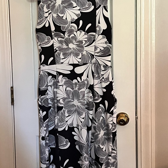 POCKETS!!! - Picture 2 of 2